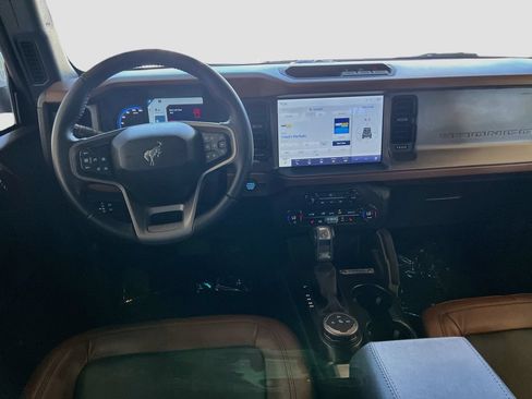 Used 2024 Ford Bronco Outer Banks AWD/4WD image 22
