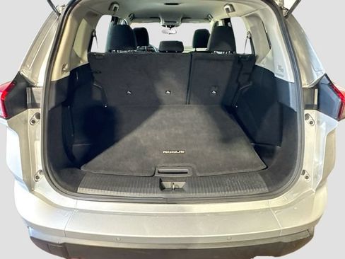 Used 2024 Nissan Rogue S FWD image 24