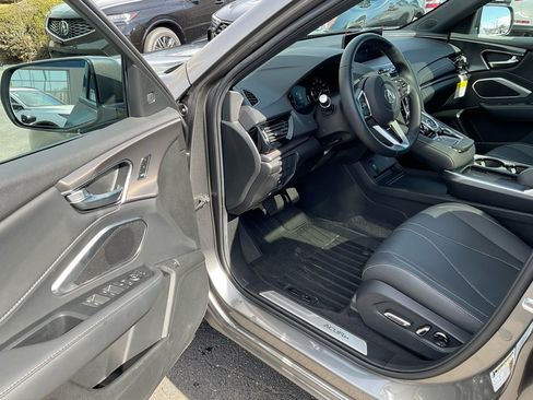 Certified 2025 Acura RDX SH-AWD image 10