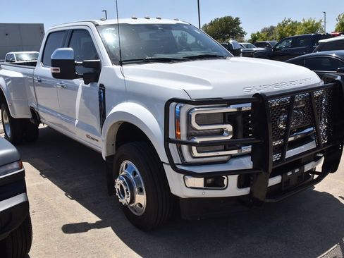 Used 2023 Ford F450 Platinum w/ FX4 Off-Road Package AWD/4WD image 4