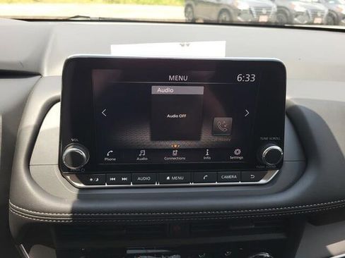 New 2025 Nissan Rogue S image 10