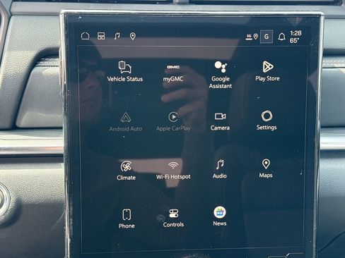 New 2026 GMC Terrain Elevation w/ Elevation Premium Package AWD/4WD image 24