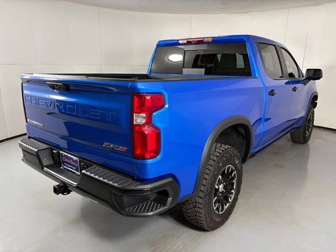 Used 2025 Chevrolet Silverado 1500 ZR2 w/ Technology Package image 10