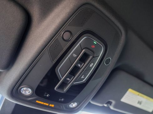 Used 2025 Audi Q8 Premium Plus image 24