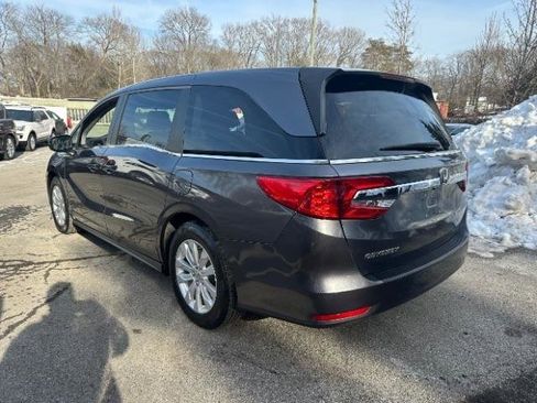 Used 2019 Honda Odyssey LX image 3