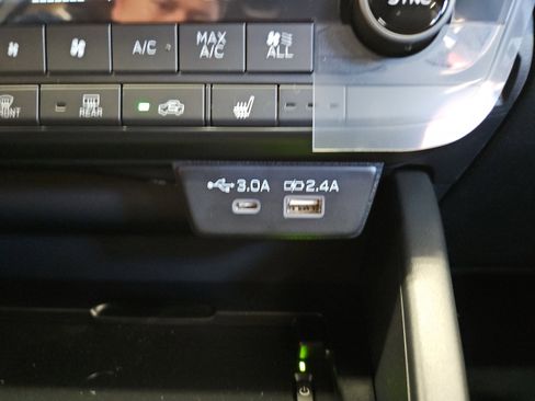New 2026 Subaru Outback Limited AWD/4WD image 21