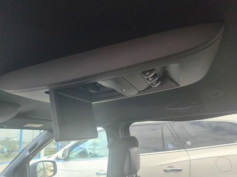 Used 2016 Dodge Grand Caravan SE FWD image 9