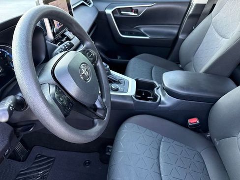 Used 2025 Toyota RAV4 XLE w/ Convenience Package AWD/4WD image 20