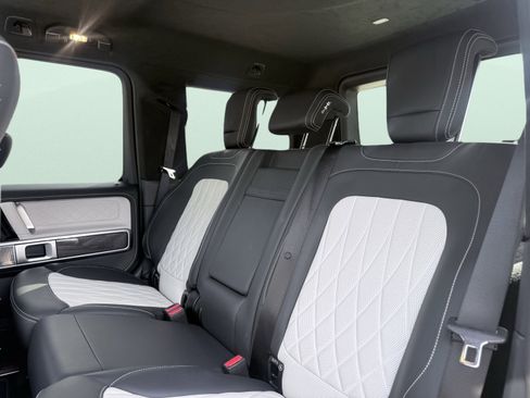 Used 2023 Mercedes-Benz G 550 image 37