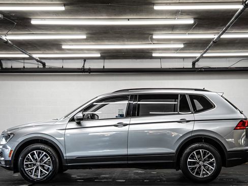 Used 2021 Volkswagen Tiguan S image 2