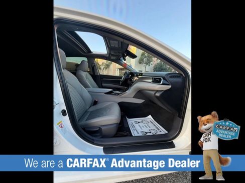 Used 2018 Toyota Camry SE w/ Moonroof Package FWD image 25
