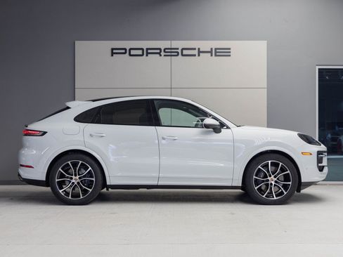 New 2026 Porsche Cayenne Coupe image 8