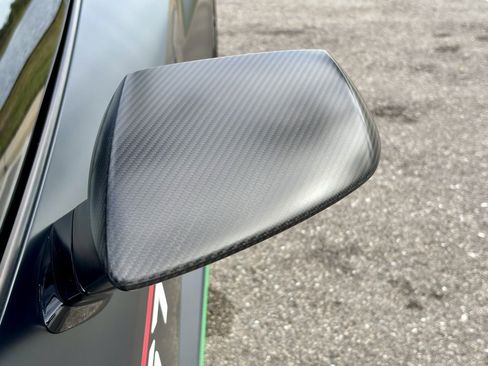 Used 2022 Lamborghini Huracan STO image 23