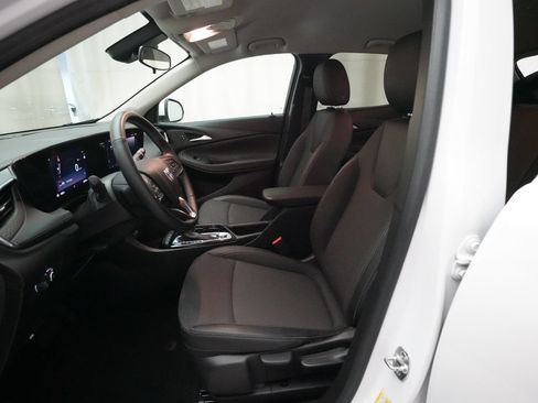 Used 2024 Buick Encore GX Preferred AWD/4WD image 7