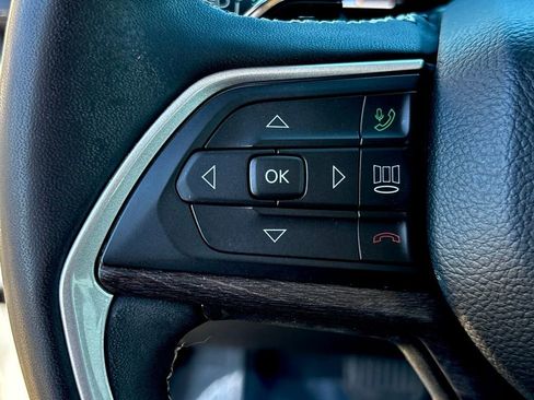 Used 2022 Jeep Grand Cherokee Limited 4xe image 21