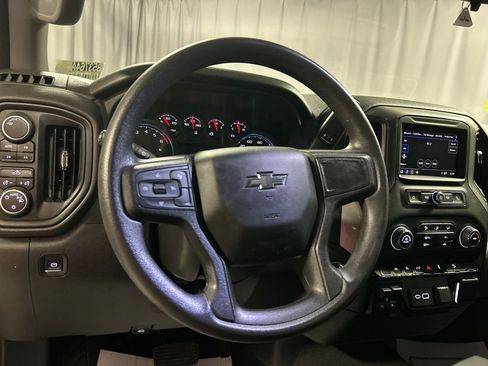Used 2024 Chevrolet Silverado 1500 Custom Trail Boss AWD/4WD image 15