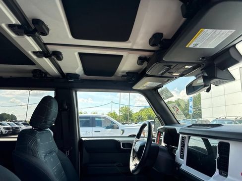 Used 2025 Ford Bronco Heritage Edition AWD/4WD image 15