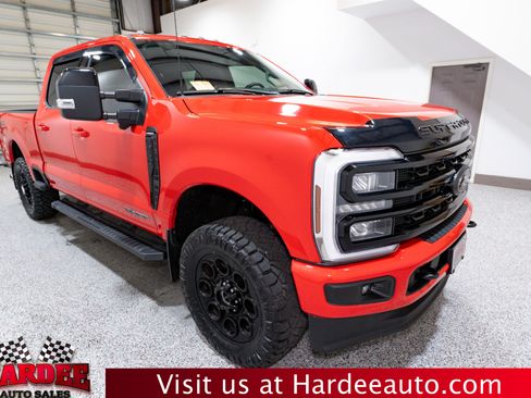 Used 2024 Ford F250 Lariat w/ Black Appearance Package image 6