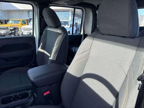 New 2026 Jeep Gladiator Sport image 23