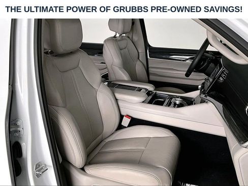 Used 2022 Jeep Wagoneer Series II AWD/4WD image 11