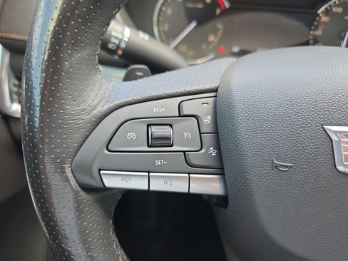 Used 2023 Cadillac XT4 Sport w/ Cold Weather Package FWD image 19