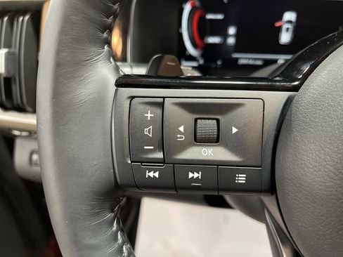 Used 2023 Nissan Pathfinder Platinum w/ Cargo Package image 21