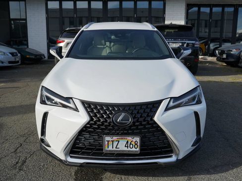 Used 2019 Lexus UX 200 FWD image 4