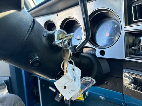 Used 1988 Chevrolet Silverado 3500 2WD Crew Cab image 22