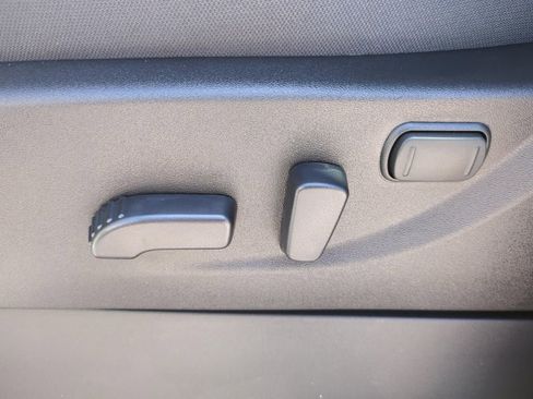 New 2026 Nissan Frontier 2WD Crew Cab image 16