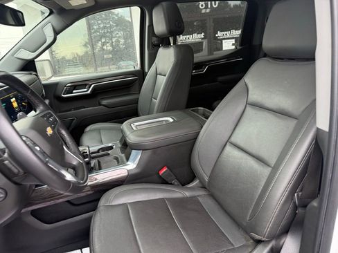Used 2022 Chevrolet Silverado 1500 LTZ w/ LTZ Convenience Package II image 3