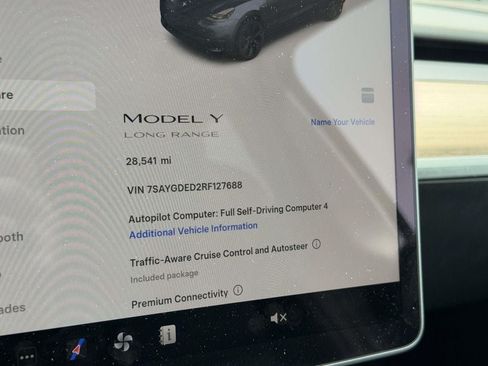 Used 2024 Tesla Model Y Long Range RWD image 10