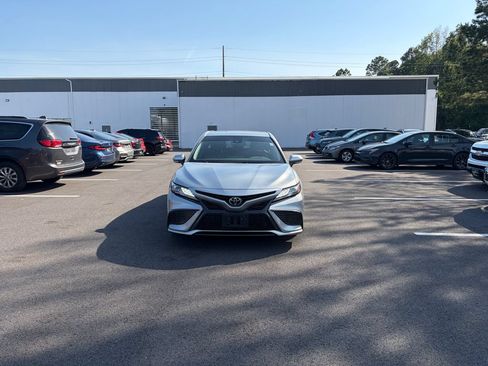 Used 2021 Toyota Camry XSE FWD image 2
