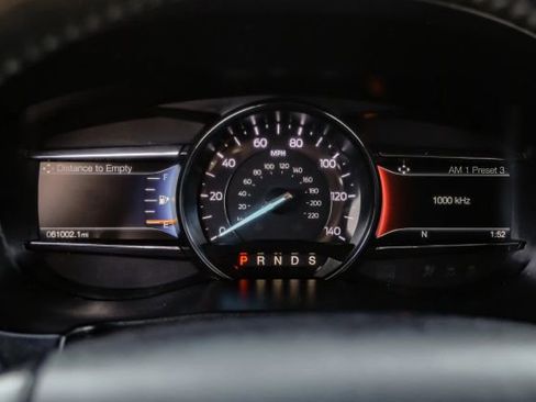 Used 2019 Ford Explorer XLT w/ Equipment Group 201A image 24