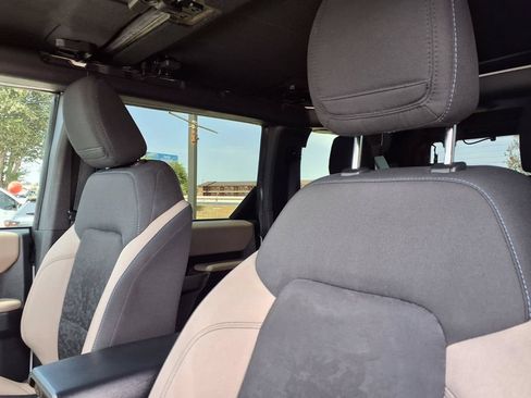 Used 2022 Ford Bronco Wildtrak AWD/4WD image 18