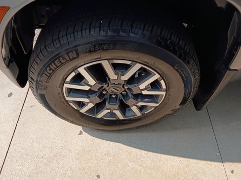 Used 2025 Nissan Frontier SL AWD/4WD image 27