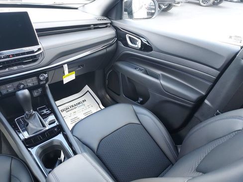 New 2026 Jeep Compass Latitude AWD/4WD image 11