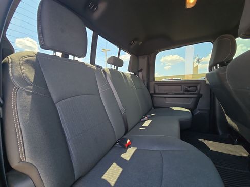 Used 2024 RAM 2500 Tradesman w/ Chrome Appearance Group AWD/4WD image 28