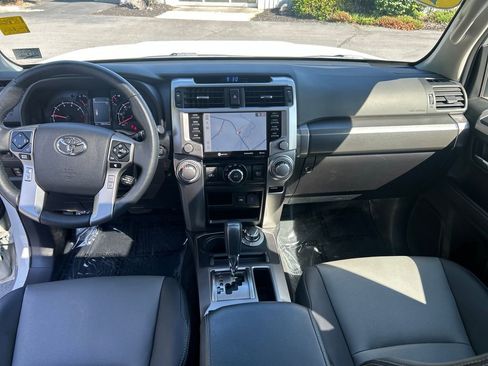 Certified 2024 Toyota 4Runner SR5 Premium w/ Moonroof Package AWD/4WD image 20