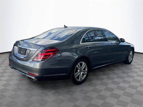 Used 2018 Mercedes-Benz S 560 4MATIC Sedan w/ Premium Package image 6