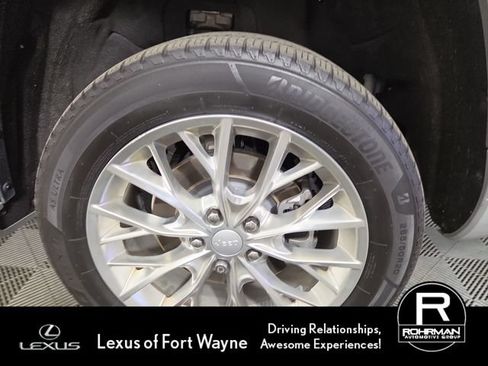 Used 2021 Jeep Grand Cherokee L Summit w/ Luxury Tech Group V AWD/4WD image 12