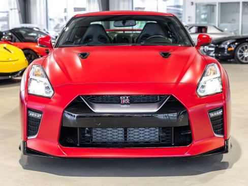Used 2023 Nissan GT-R Premium w/ Premium Interior Package AWD/4WD image 9