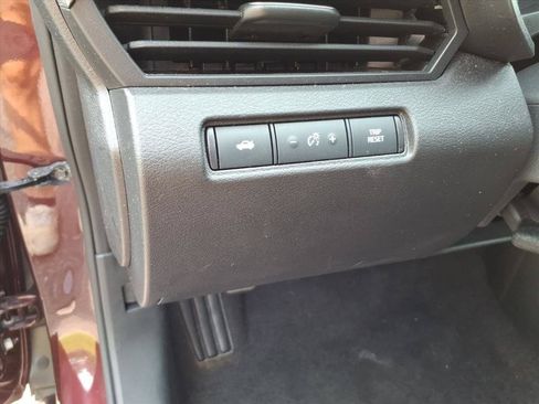 Used 2024 Nissan Altima 2.5 SV FWD image 25