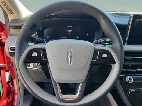 Used 2022 Lincoln Corsair Reserve w/ Elements Package image 10