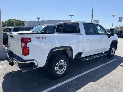 Used 2025 Chevrolet Silverado 2500 LT w/ Convenience Package AWD/4WD image 5