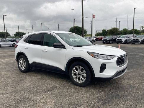 Used 2024 Ford Escape Active FWD image 3