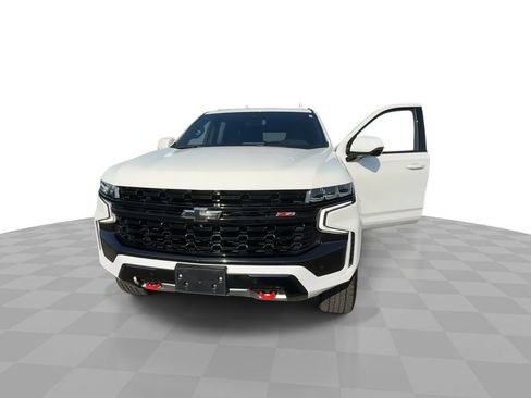 Certified 2024 Chevrolet Tahoe Z71 w/ Luxury Package AWD/4WD image 3