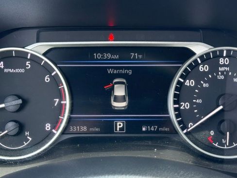 Used 2023 Nissan Sentra SR w/ Trunk Package FWD image 22