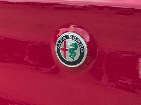 Used 2023 Alfa Romeo Stelvio Sprint RWD image 7