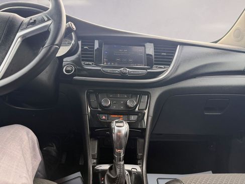 Used 2022 Buick Encore Preferred w/ Safety Package image 11