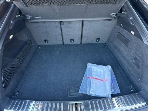 Used 2020 Porsche Cayenne image 42